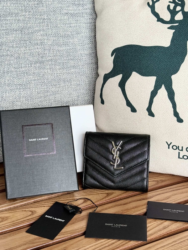 イヴサンローラン財布正面デザイン